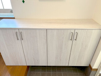小工事 お気に入りの色合いをそのままに、既存の雰囲気を大切にした下駄箱